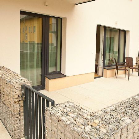 Sunny, Fully Furnished Studio Type With Terrace Пилзен Екстериор снимка