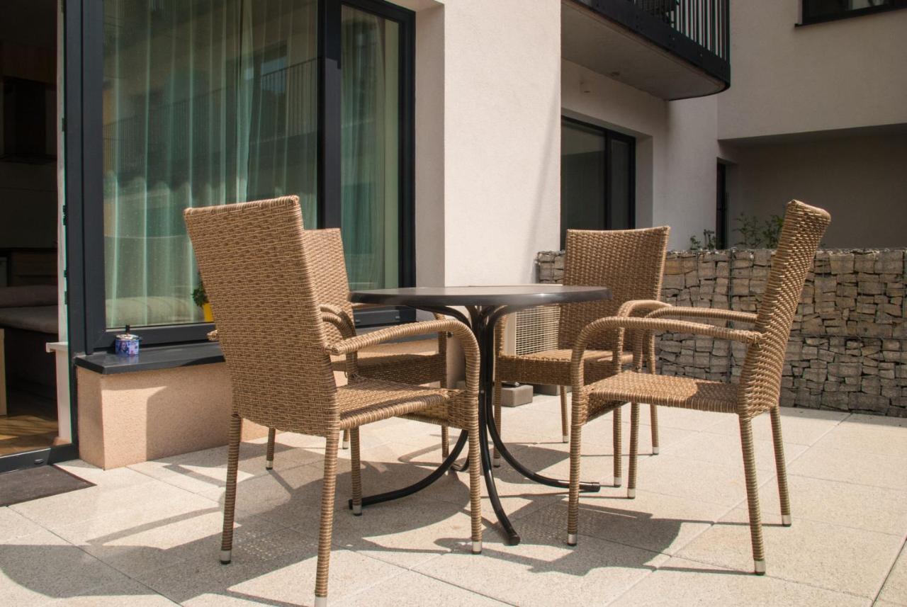 Sunny, Fully Furnished Studio Type With Terrace Пилзен Екстериор снимка
